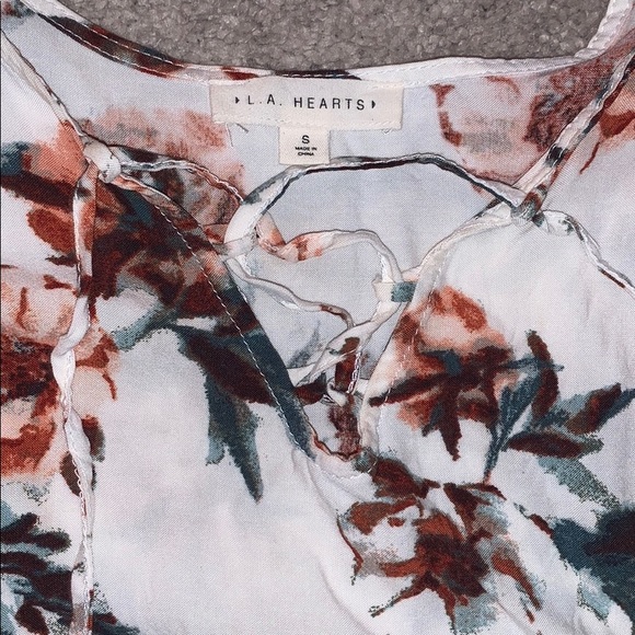 Open shoulder floral blouse - Picture 2 of 2